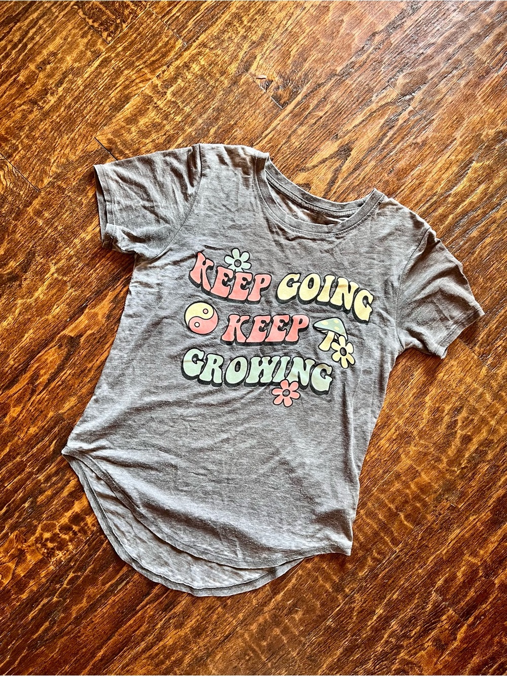 Retro "Keep Going Keep Growing" Mushroom Graphic Tee Heather Grey Lightweight XS